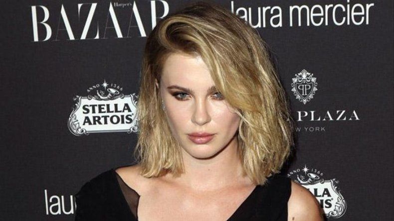 Ireland Baldwin le pone difícil a sus familiares el seguirla en Instagram
