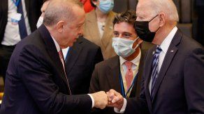 El presidente turco, Recep Tayyip Erdogan, y su homólogo estadounidense, Joe Biden.
