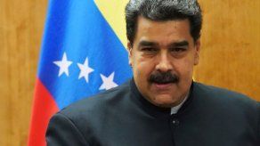 Maduro llama a enseñar a escolares a sembrar y trabajar con animales