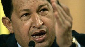 Lanzan bombas lacrimógenas a diario venezolano