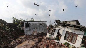 Sri Lanka: 16 muertos tras colapsar una montaña de basura