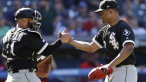 López lanza su 1er juego completo y Chicago gana a Indios
