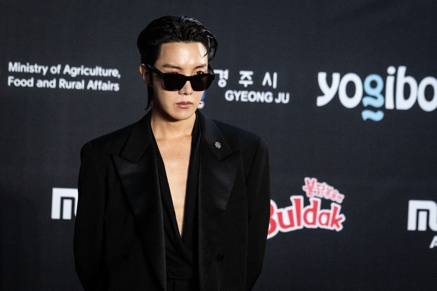 Otro miembro de BTS se prepara para su servicio militar