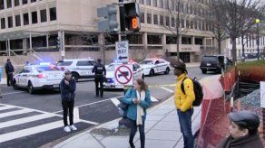 Un automóvil se chocó con una barrera en inmediaciones de la Casa Blanca