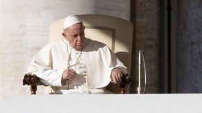 El papa cesa a obispo de EEUU tras las quejas en la gestión de su diócesis