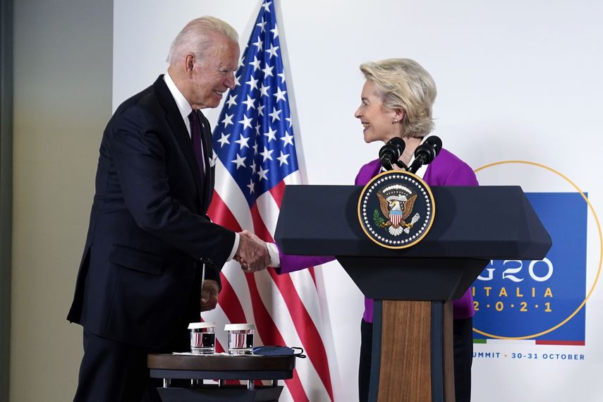 Biden y la presidenta de la Comisión Europea