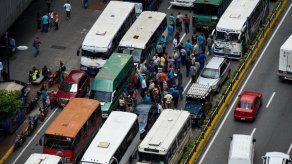 Opositores y transportistas rechazan censo de vehículos en Venezuela