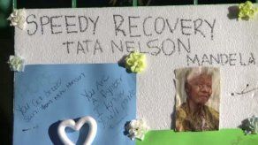 La familia de Nelson Mandela se prepara para lo peor