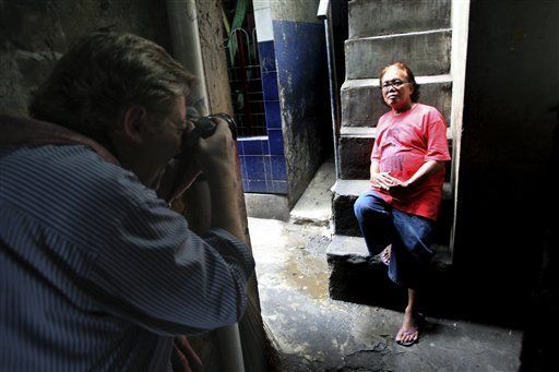Exniñera transgénero de Obama se vuelve una celebridad