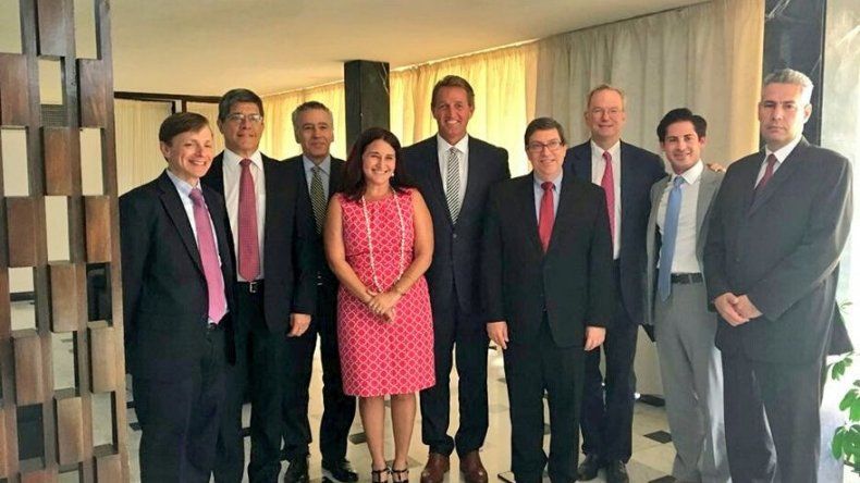 Canciller cubano recibe a senador EEUU y a presidente de Google en La Habana