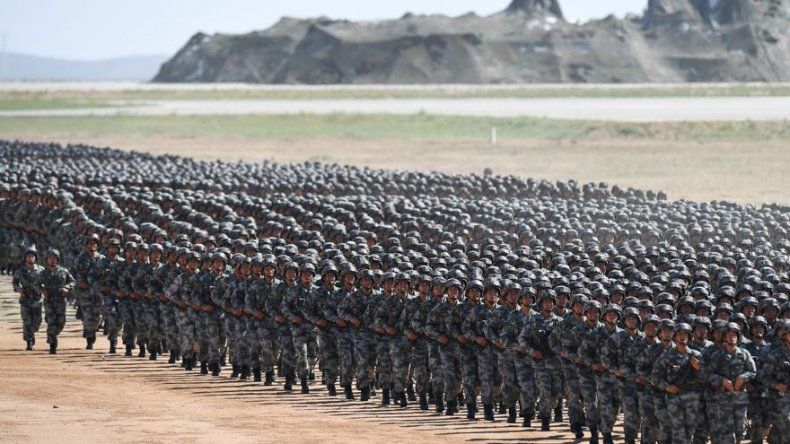 China exhibe su músculo defensivo en tiempos en que el mundo no está en paz