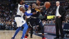 Nuggets vencen a Mavs; hilan 7mo triunfo en casa