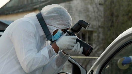 Autoridades investigan hallazgo de cuerpo calcinado dentro de un vehículo en Pedregal.