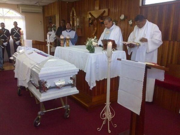 Misa de despedida de padre Aníbal Gómez