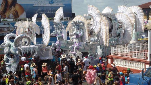 La Reina Platino en el culeco del Sábado de Carnaval