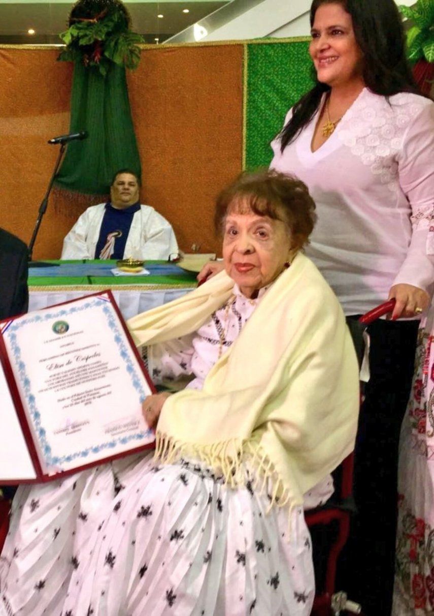 Elisa de Céspedes durante reconocimiento realizado por la Asamblea Nacional en agosto de 2018.