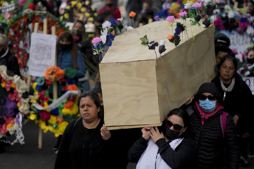 La inflación de julio fue de 7.4% en tanto que la tasa interanual escaló a 71%.