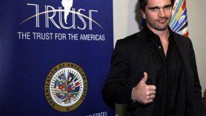 Juanes recibe Premio Humanitario en Washington