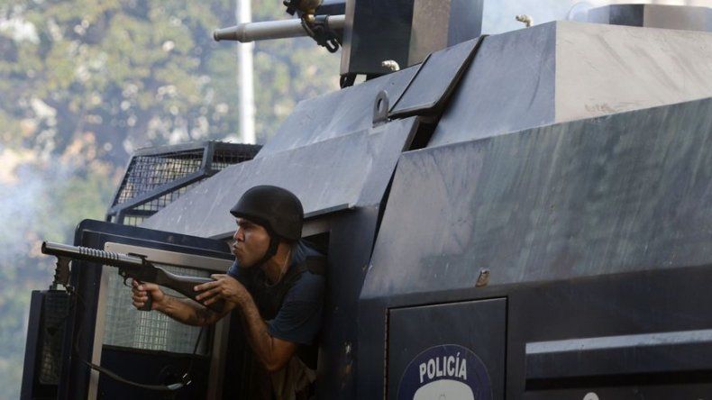 Acusan de terrorismo a 8 trinitenses y 5 venezolanos detenidos en Caracas
