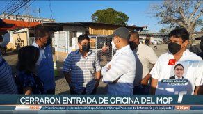 Alcalde de Capira y representantes protestan en oficinas del MOP