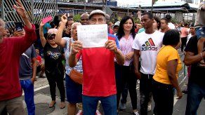 Suspensión de jornada de cedulación en Pueblo Nuevo provoca caos