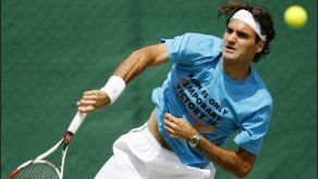 Federer gana en su estreno en Wimbledon