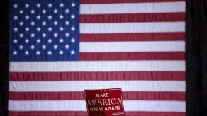 Trump elige a duro conservador como jefe de presupuesto