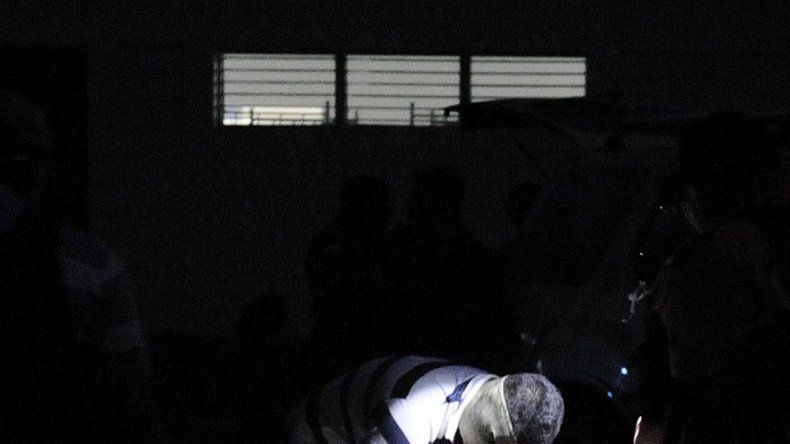 Policía hondureña decomisó 64 paquetes con miles de dólares en dos vehículos
