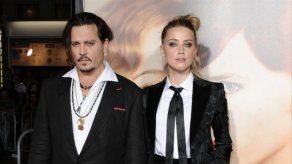 Amber Heard responde a varios tuits de los fans de Johnny Deep
