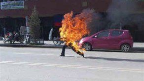 Tibetano se inmola en protesta en China