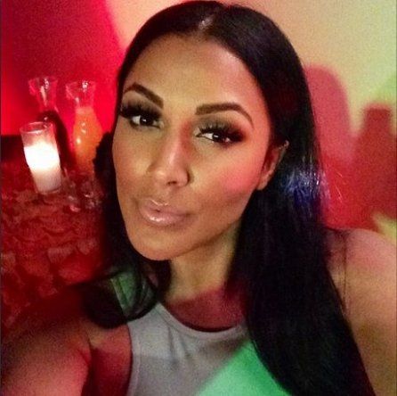 Ex novia interpone demanda civil a Floyd Mayweather