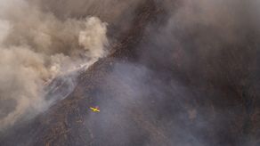 Los datos oficiales muestran que los incendios forestales son cada vez mayores en España.