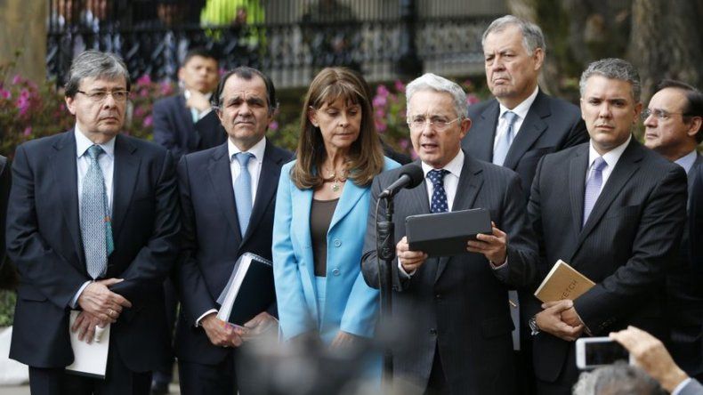 Uribe, de opositor a protagonista de la paz en Colombia