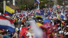 Costa Rica mantiene alerta de salud por tránsito de peregrinos