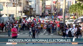 Realizan marcha en rechazo al proyecto de reformas electorales