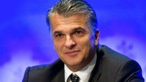 Presidente de banco UBS prevé pérdida de 20.000 empleos bancarios