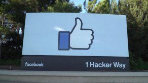 Estados en EEUU investigarán a Facebook y Google