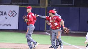 Béisbol Mayor 2025: Coclé superó en gran duelo a Los Santos