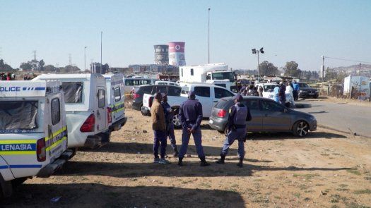 Al menos una veintena de muertos en Sudáfrica en dos tiroteos en bares
