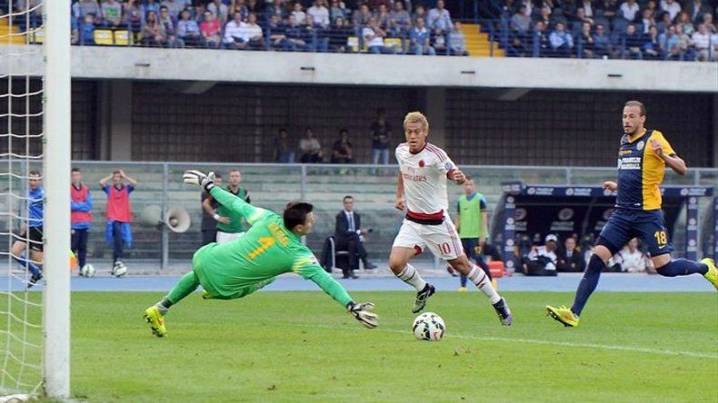 Milan acelera gracias a Honda y se acerca al líder Juventus