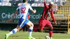 Panameño Jorman Aguilar rescata la victoria para Olhanense