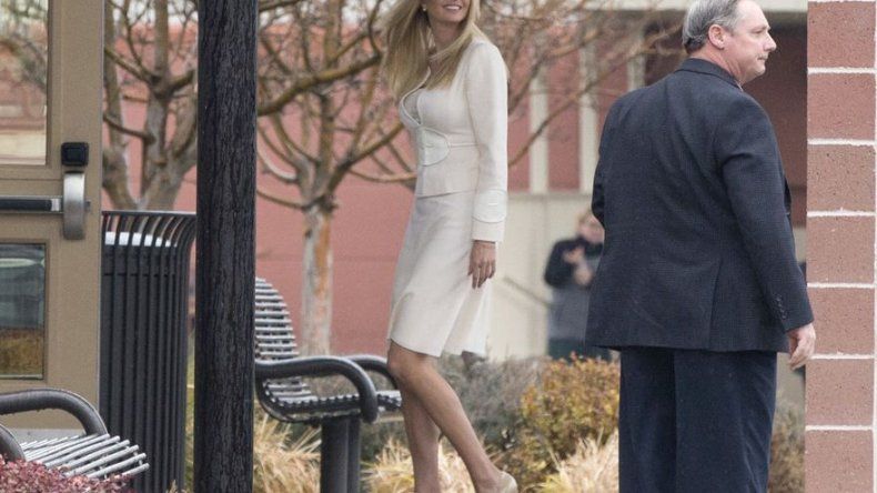Ivanka Trump defiende uso de correo electrónico privado