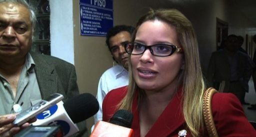 Fiscal pide llamamiento a juicio para exdirectora de Migración