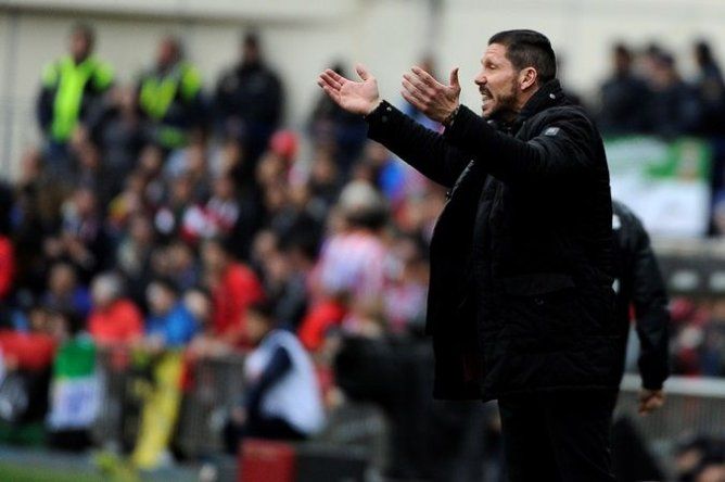 Simeone orgulloso del Atlético pese a dejar escapar el triunfo