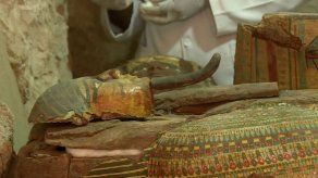 Descubren seis momias en una tumba faraónica cerca de Luxor