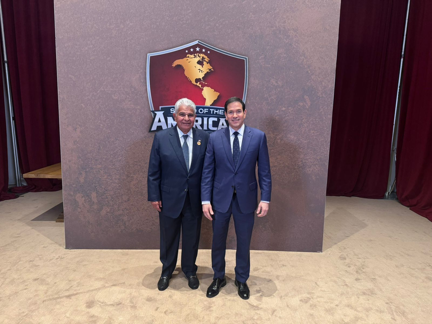 Secretario de Estado Marco Rubio junto al presidente Mulino