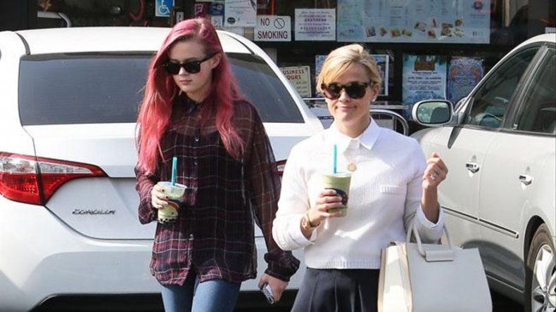 Reese Witherspoon presume de su hija mayor