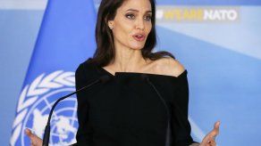 Angelina Jolie sella acuerdo contra violencia sexual en zonas de conflicto