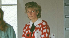 El icónico jersey de Lady Di con oveja negra