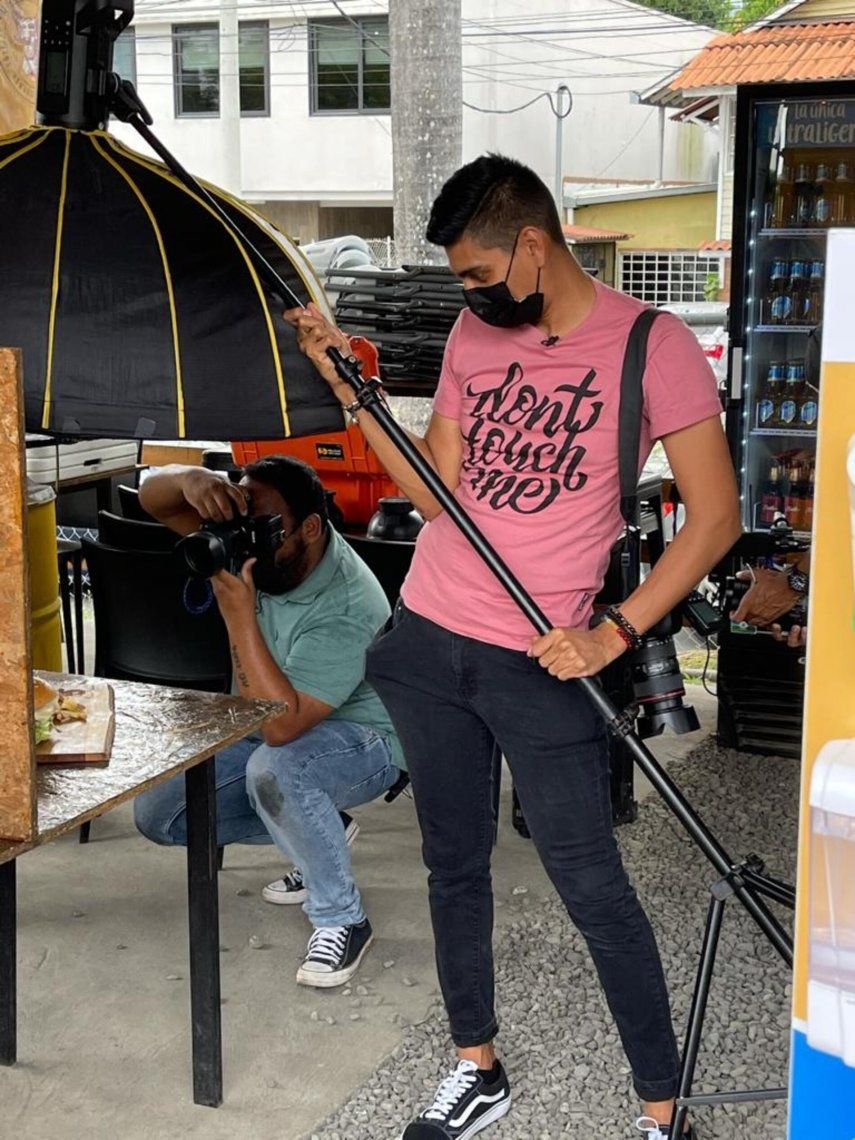 Alejandro Chen y Pablo Santos compitieron en el séptimo episodio de Foto Challenge con el reto Street Food.